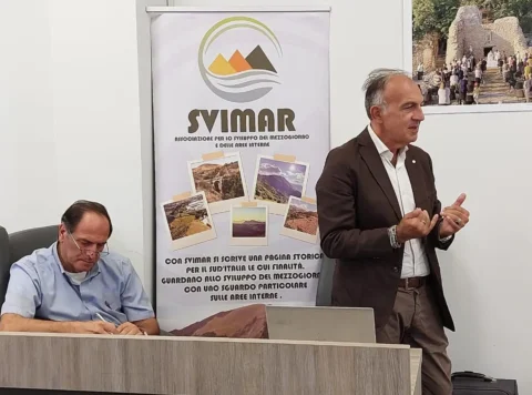 Avv. Vincenzo Chirolli di Pitagora Cultura e Formazione al convegno di Sant’Angelo dei Lombardi dedicato a inclusione, formazione e Progetto Lupo